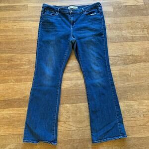 Levi's Signature midrise boot cut medium wash jeans pants size 20
 b32